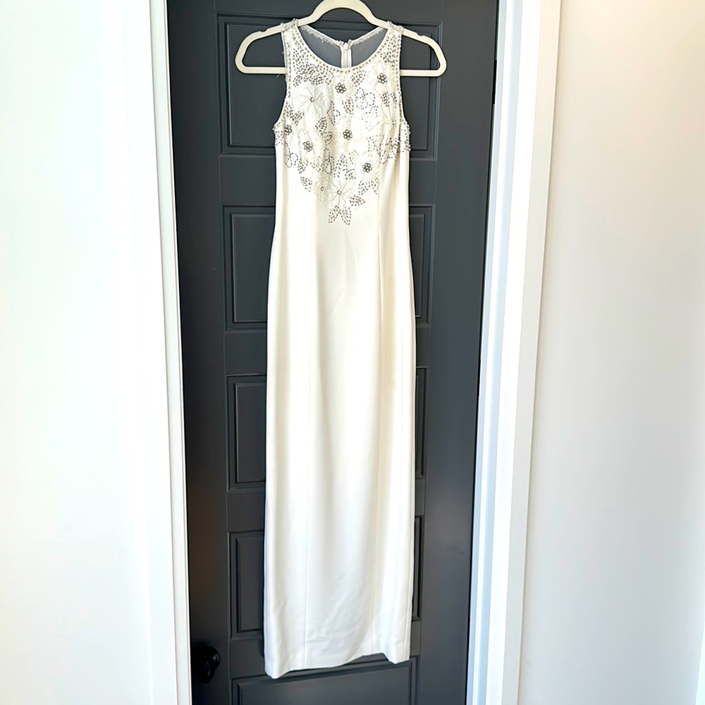 ROMANZA Formal Fitted Gown